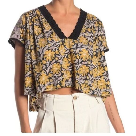 Free People Leilani Top Crochet Trim Print Cropped tee - Picture 3 of 7